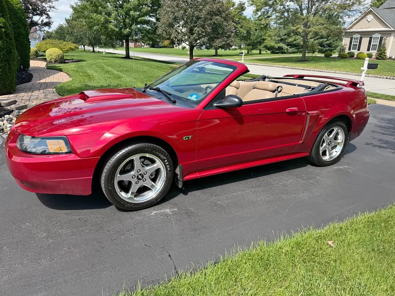 2003 Ford Mustang - GT Deluxe Convertible 2D