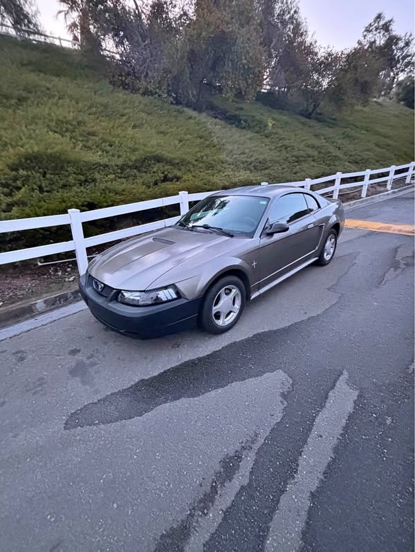 2002 Ford Mustang - Coupe 2D