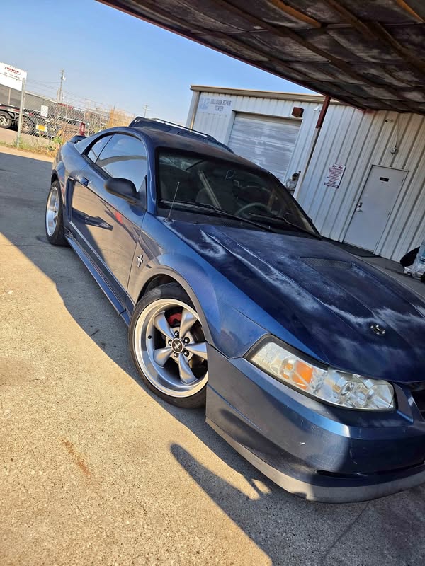 2000 Ford Mustang - V6 Coupe 2D