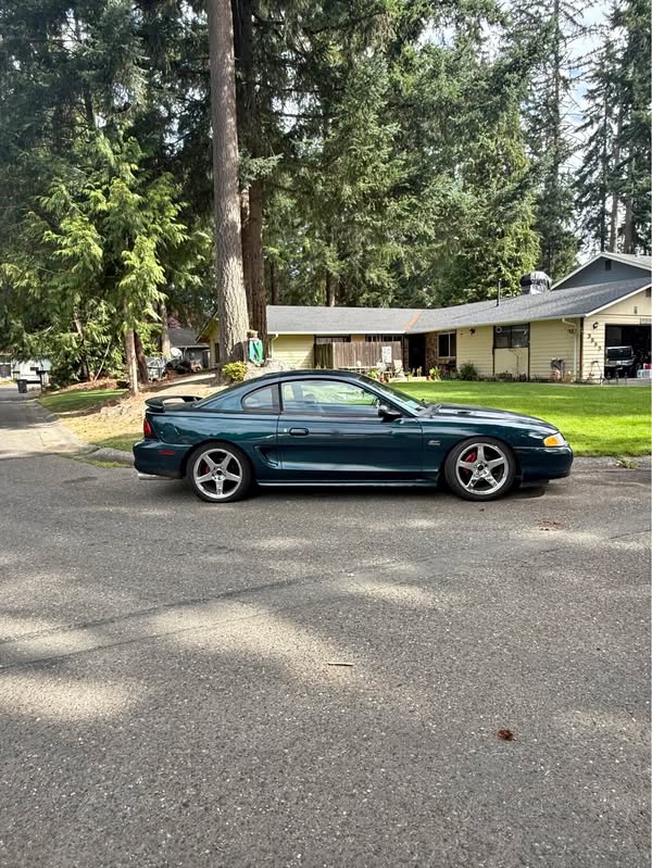1995 Ford Mustang - Coupe 2D