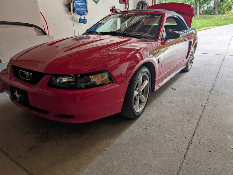 2004 Ford Mustang