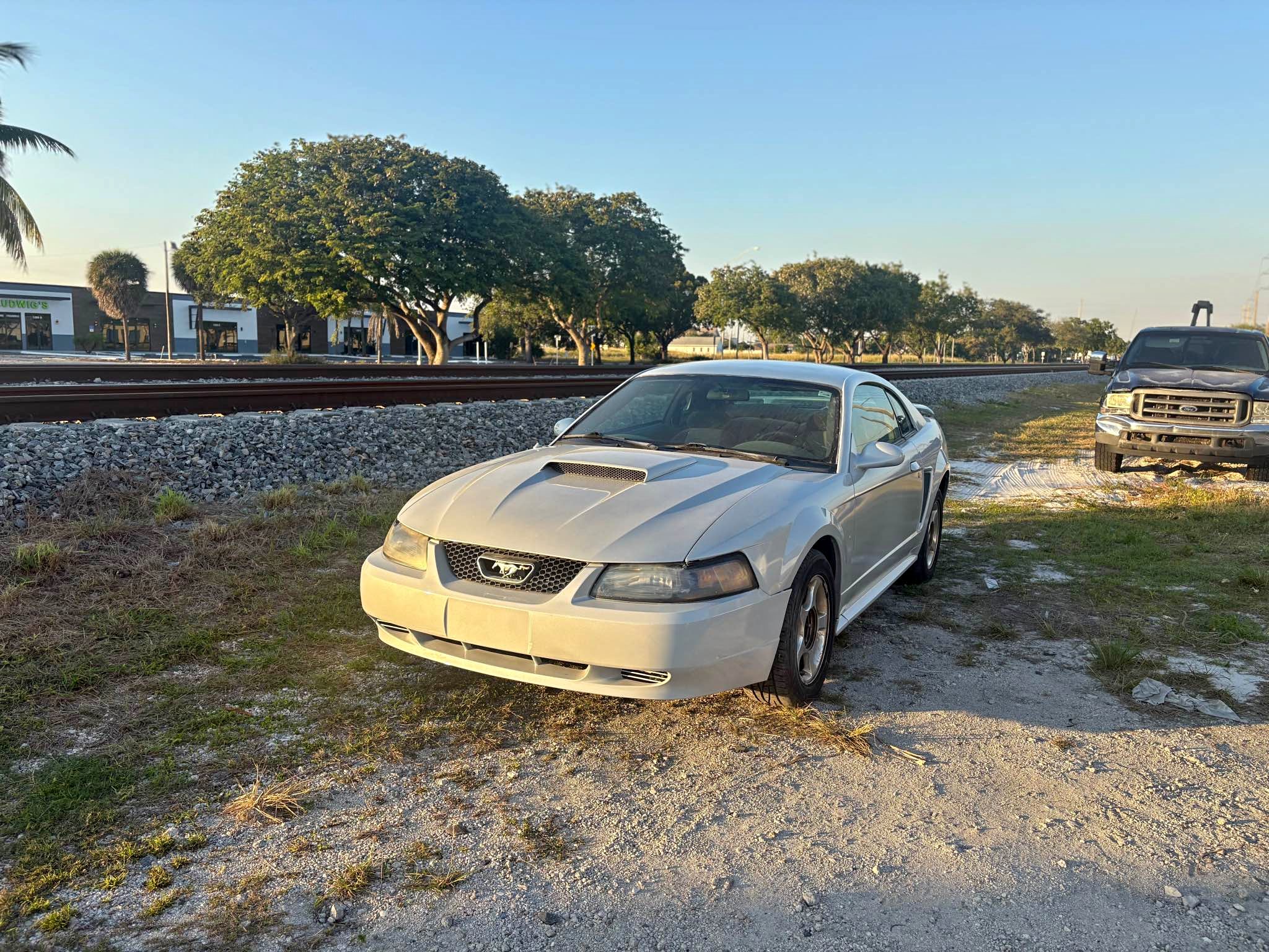 2003 Ford Mustang - Base model V6