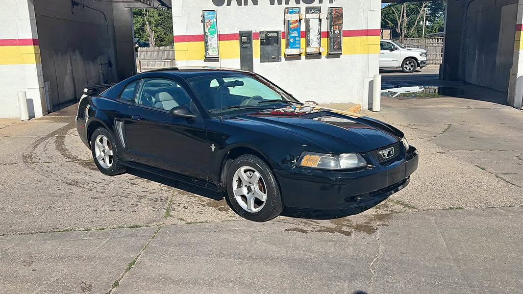 2003 Ford Mustang - V6 Coupe 2D
