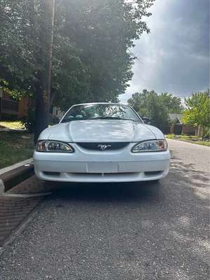 1996 Ford Mustang - Base