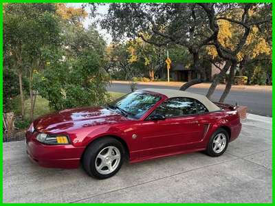 2004 Ford Mustang Deluxe