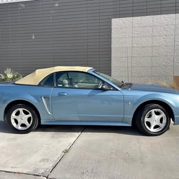 2001 Ford Mustang - V6 Convertible 2D