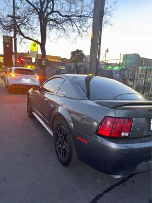 2004 Ford Mustang