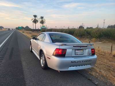 2004 Ford Mustang - V6 Coupe 2D