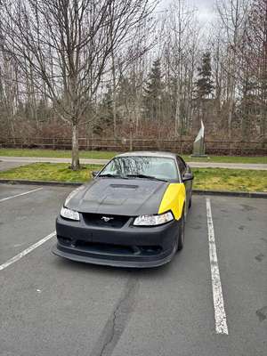 2001 Ford Mustang - Base model