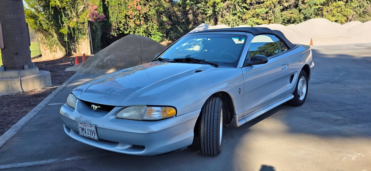 1995 Ford mustang convertible