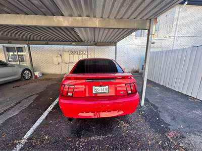 2003 Ford Mustang - Coupe 2 puertas