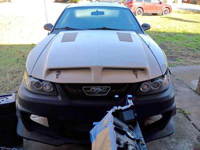 2000 Ford Mustang - Coupe 2D