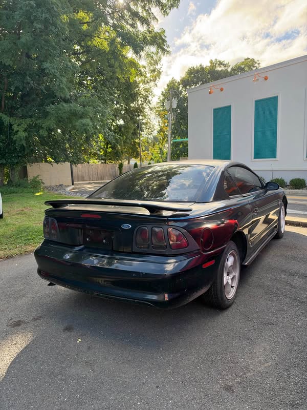 1998 Ford Mustang - Base