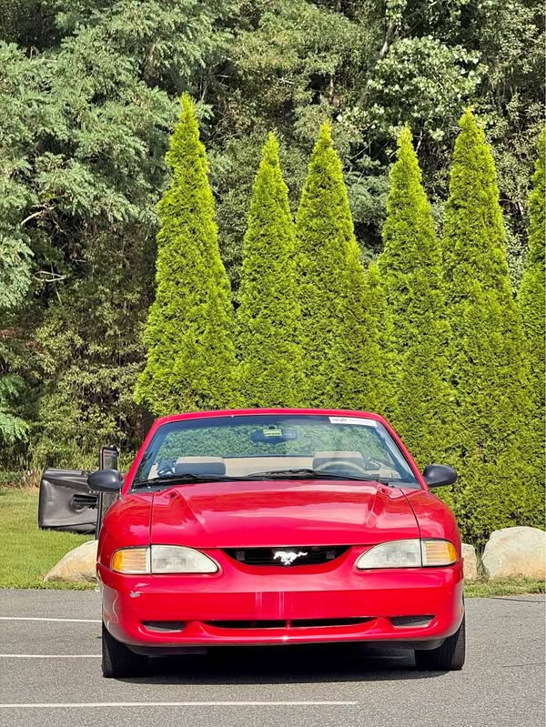 1997 Ford Mustang - V6 Convertible 2D
