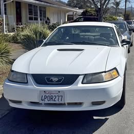 2000 Ford Mustang