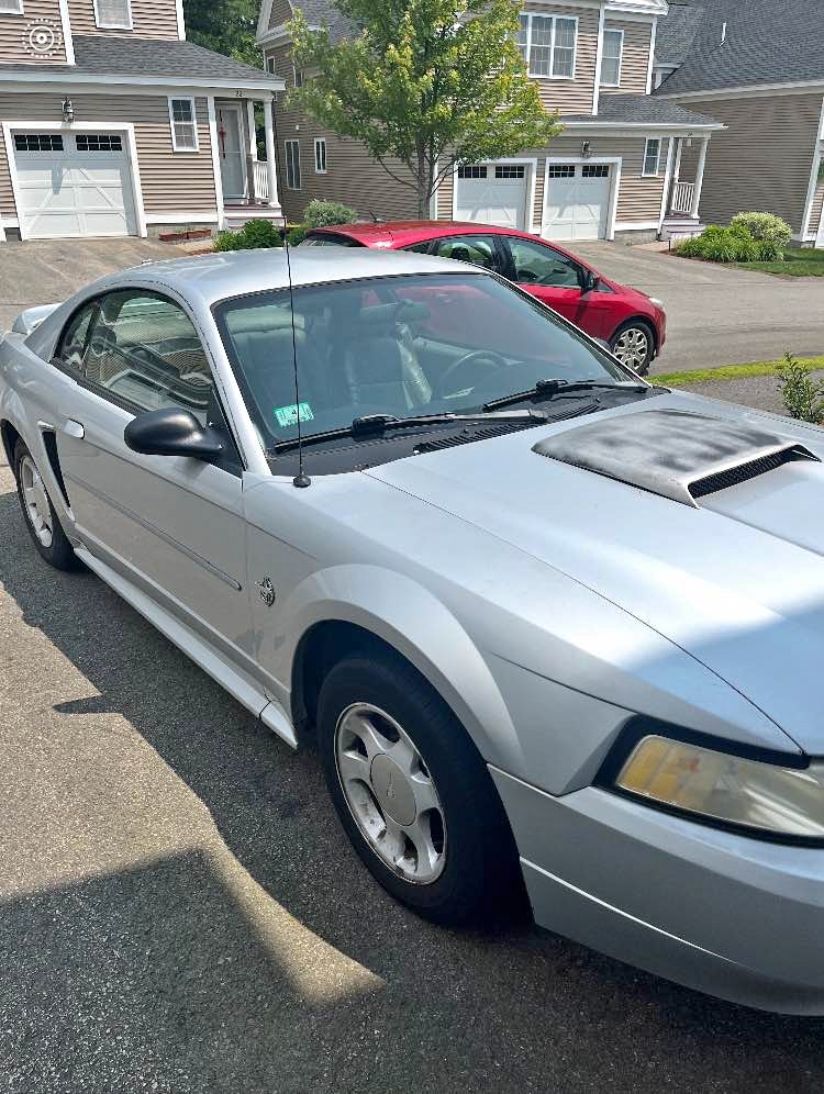 1999 Ford Mustang - V6