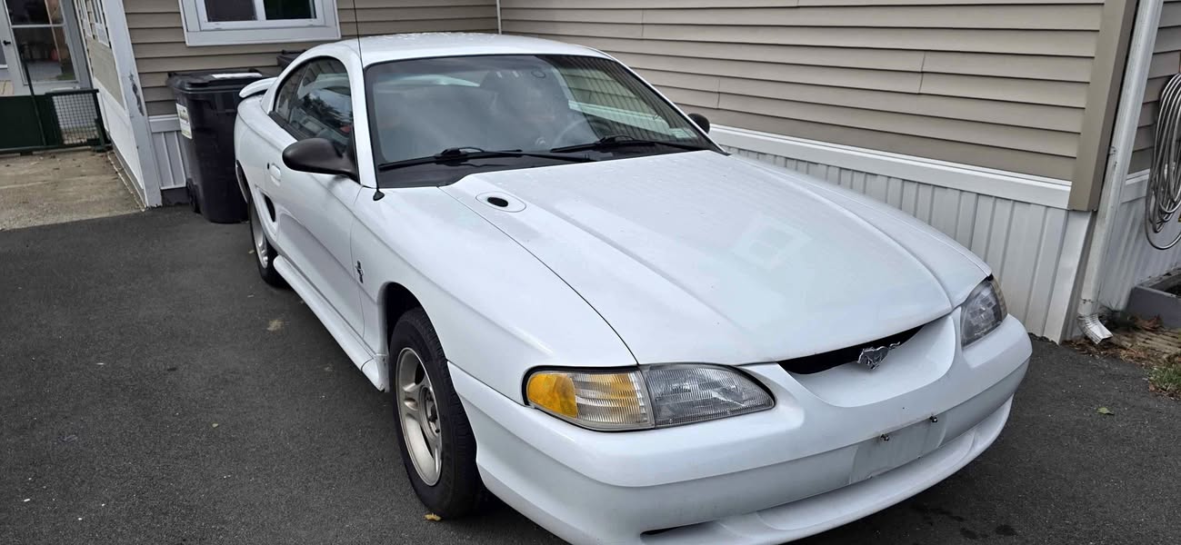 1998 Ford Mustang - 6 cylinder
