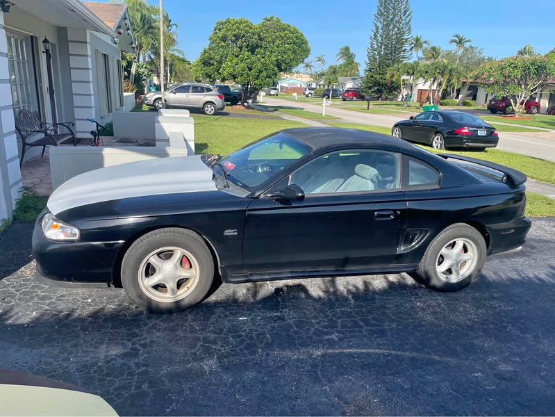 1995 Ford Mustang - Coupe 2D