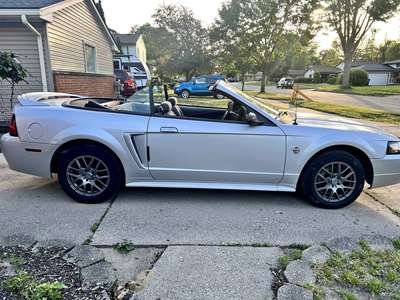 1999 Ford Mustang - Convertible 2D