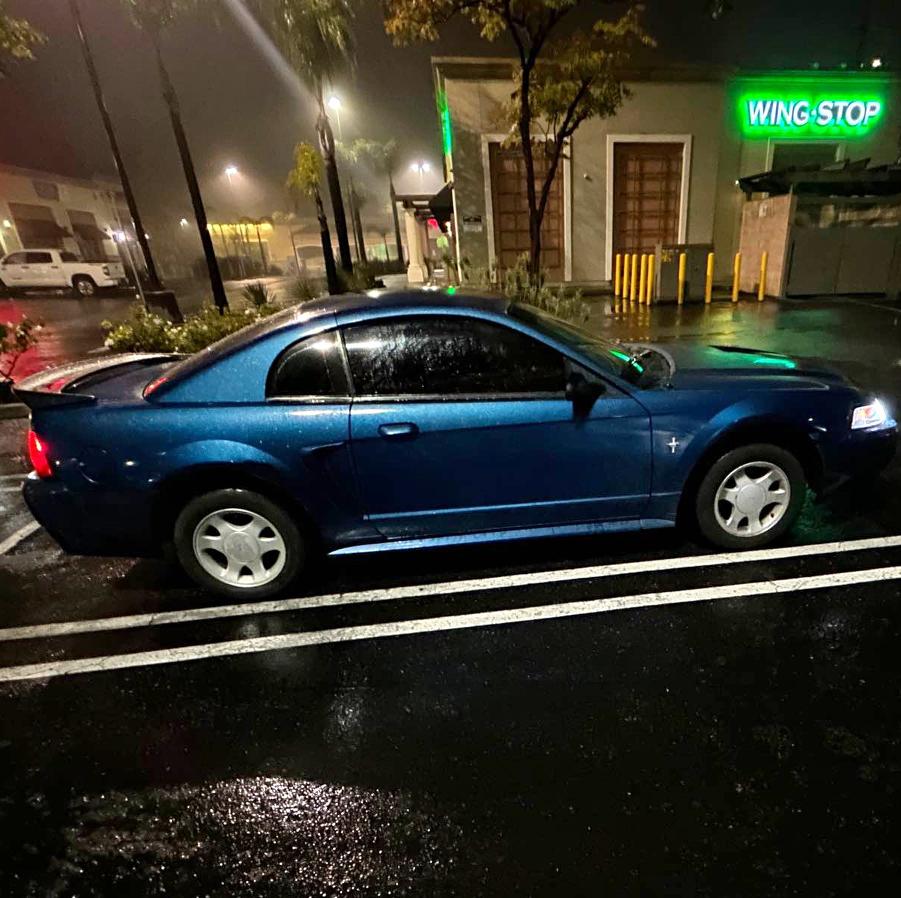 2000 Ford Mustang - Coupe 2D