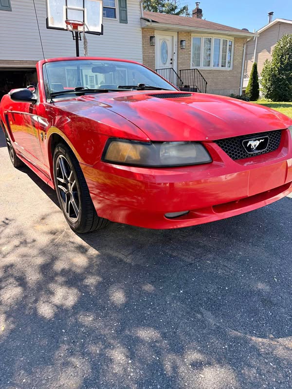 2000 Ford Mustang