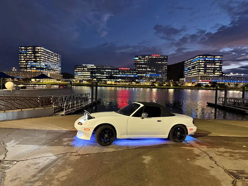 1996 Mazda MAZDA MX-5 Miata RF - Grand Touring Convertible 2D