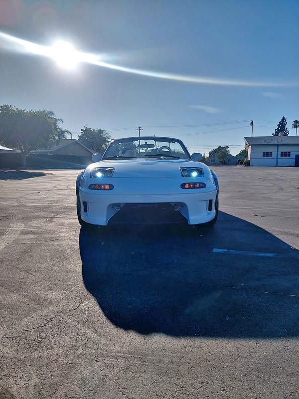 1997 Mazda MAZDA MX-5 Miata RF - Club Convertible 2D