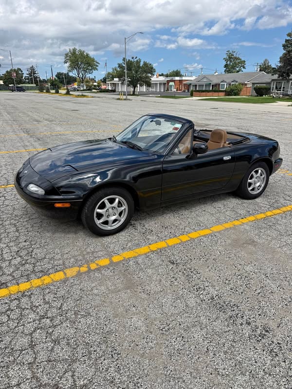 1996 Mazda MAZDA MX-5 Miata RF - Club Convertible 2D