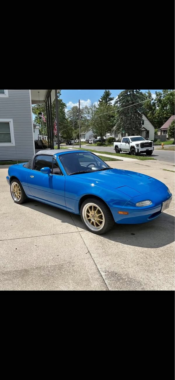 1990 Mazda MAZDA MX-5 Miata RF - Club Convertible 2D