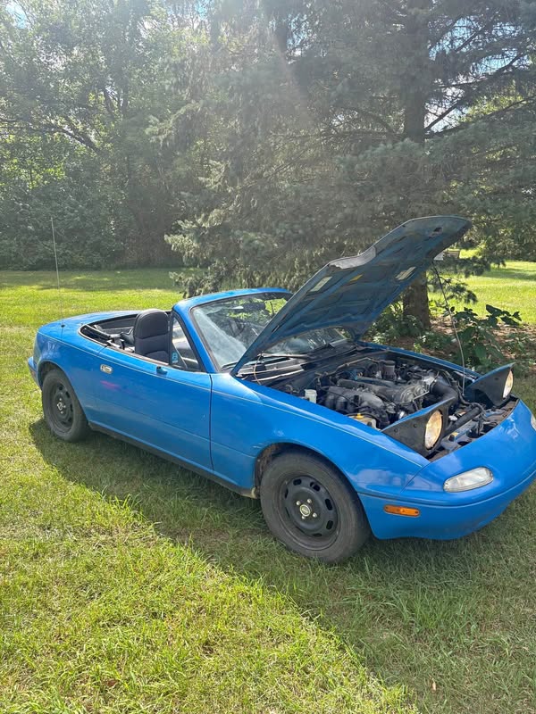 1990 Mazda MAZDA MX-5 Miata RF - Club Convertible 2D