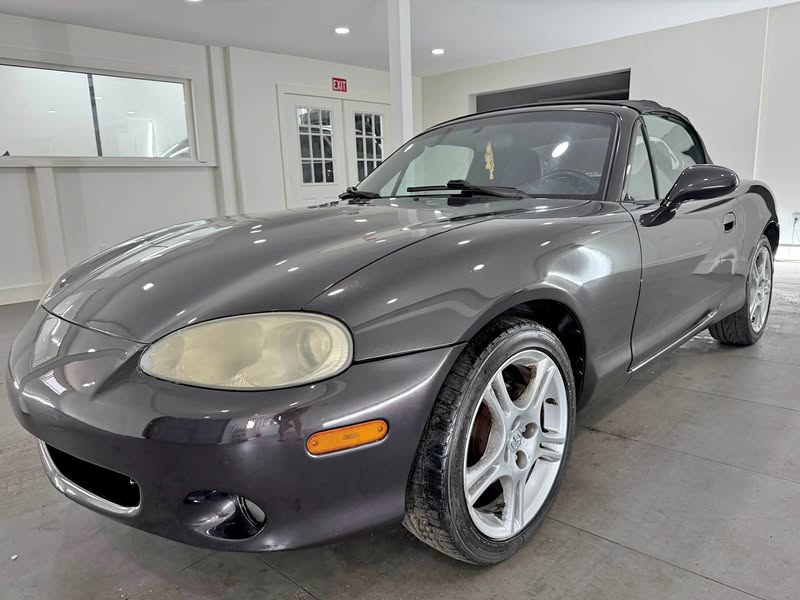 2004 Mazda MAZDA MX-5 Miata RF - Club Convertible 2D
