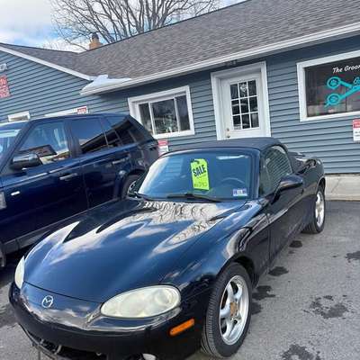 2002 Mazda MAZDA MX-5 Miata RF - Club Convertible 2D
