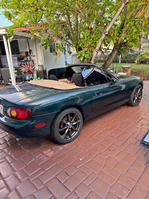 2000 Mazda MAZDA MX-5 Miata RF - Club Convertible 2D