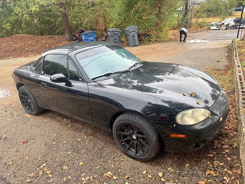 2003 Mazda MAZDA MX-5 Miata RF - Club Convertible 2D