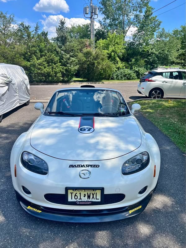 2006 Mazda MAZDA MX-5 Miata RF - Grand Touring Convertible 2D