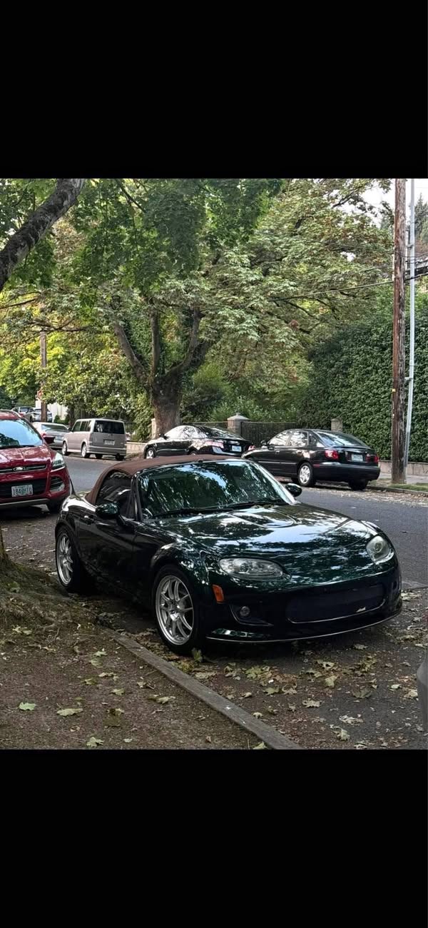 2007 Mazda MAZDA MX-5 Miata RF - Grand Touring Convertible 2D