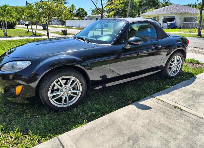 2009 Mazda MAZDA MX-5 Miata RF - Grand Touring Convertible 2D