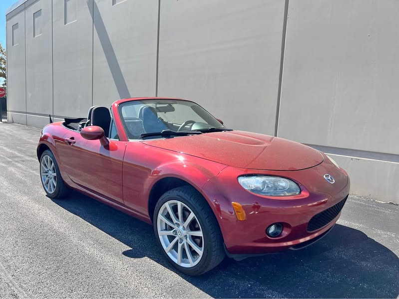 2008 Mazda MAZDA MX-5 Miata RF - Grand Touring Convertible 2D