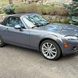 2006 Mazda mx-5 miata (manual)