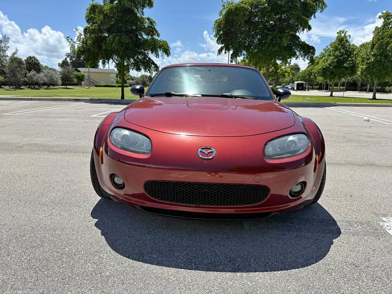 2006 Mazda MAZDA MX-5 Miata RF - Club Convertible 2D