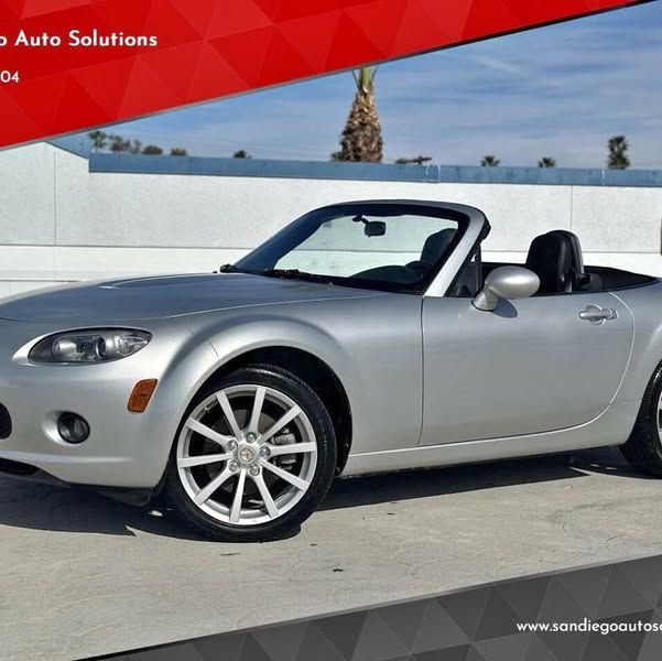 2008 Mazda MX-5 Miata Grand Touring 2dr Convertible (2L I4 6M)