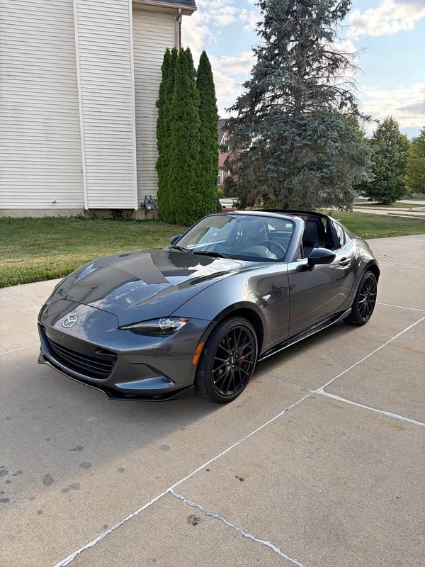 2019 Mazda MAZDA MX-5 Miata RF - Club Convertible 2D