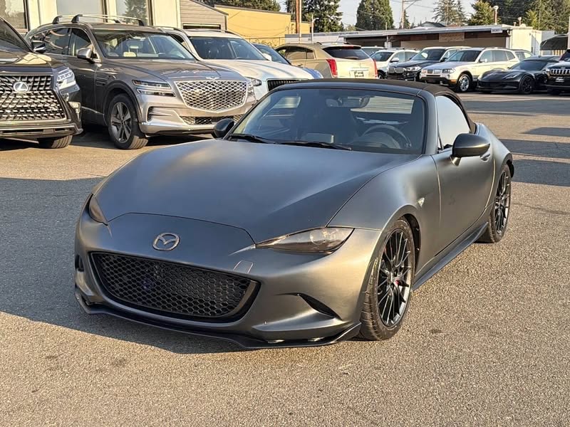 2017 Mazda MX-5 Miata Club 2dr Convertible 6M