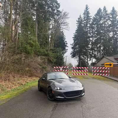 2021 Mazda MAZDA MX-5 Miata RF - Club Convertible 2D