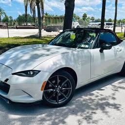 2018 Mazda MX-5 Miata Club Convertible