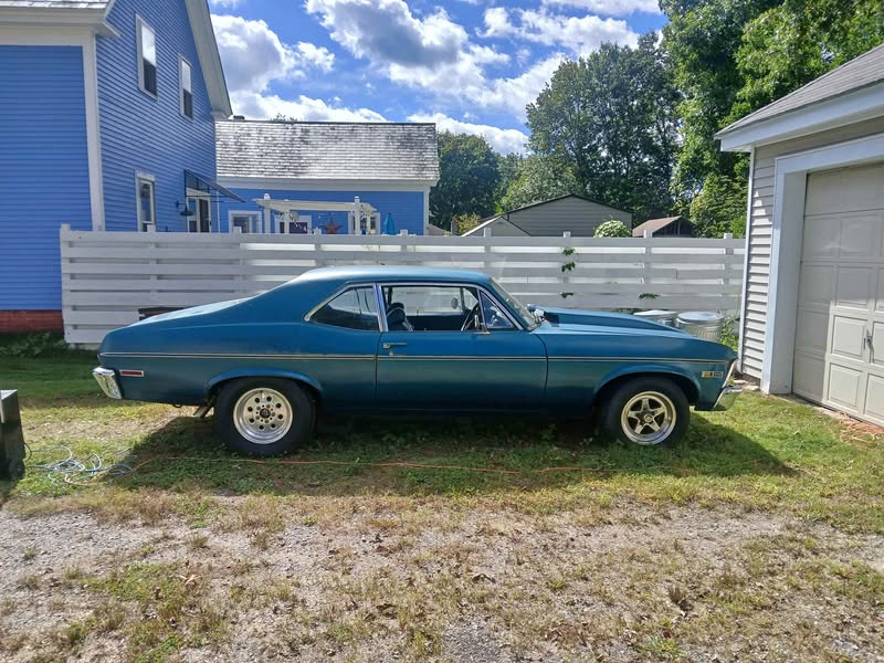 I am selling my 1972 Chevrolet nova lt is a sreet,,-drag strip car.  385cubic inch small block 4bolt