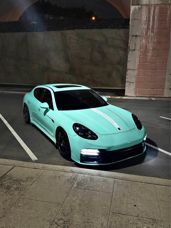 2010 Porsche Panamera Turbo S Sport Turismo Sedan 4D