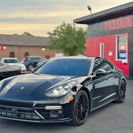 2017 Porsche Panamera - Turbo