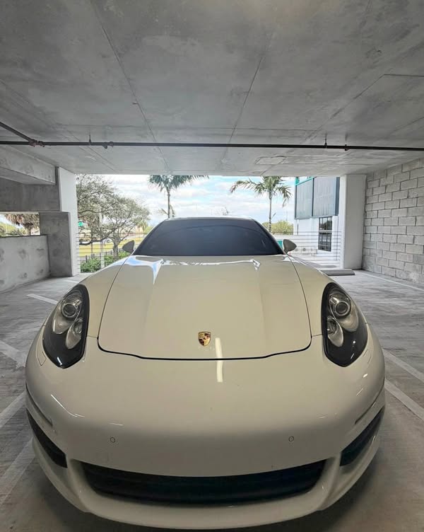 2014 Porsche  Panamera