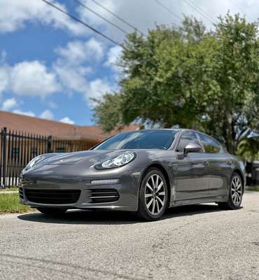 2016 Porsche Panamera